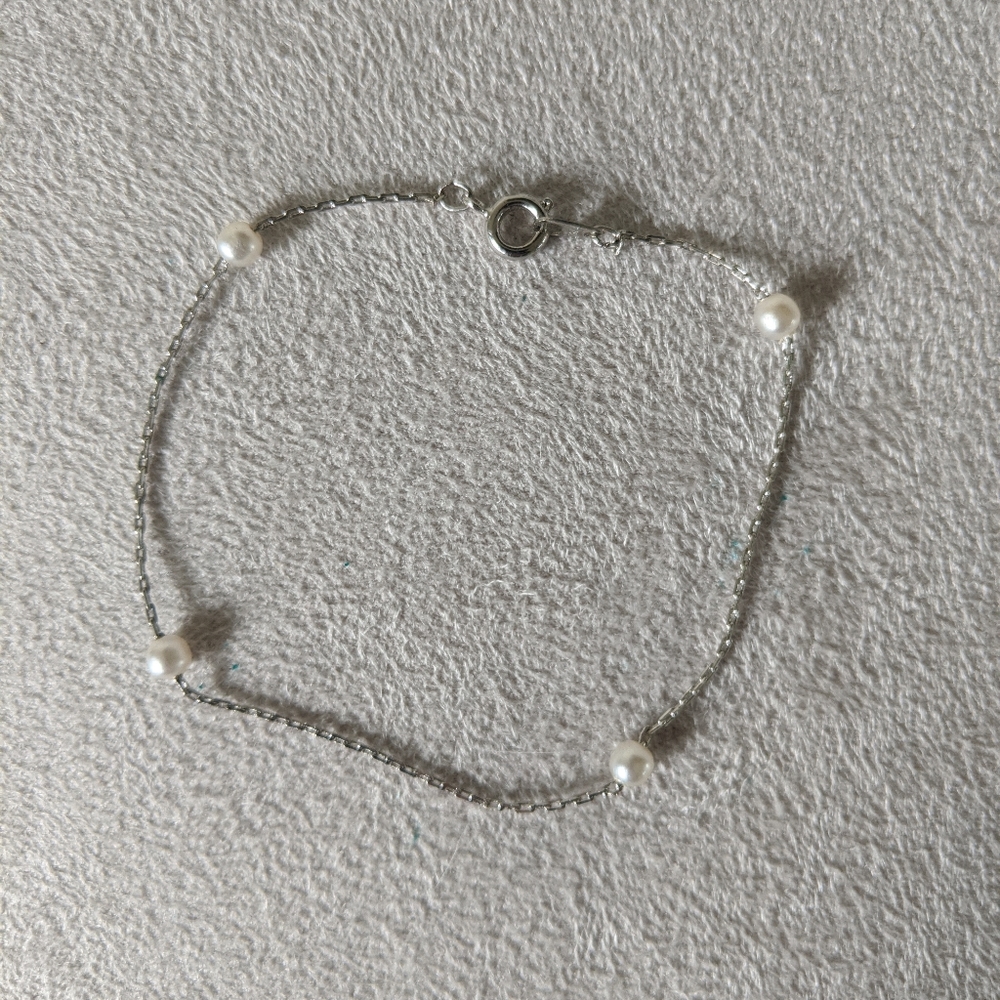 Silver and pearl fashion anklet